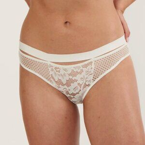 Petunia Bikini Brief | Ivory